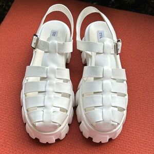 Steve Madden White Echo Fisherman Sandals Size 10